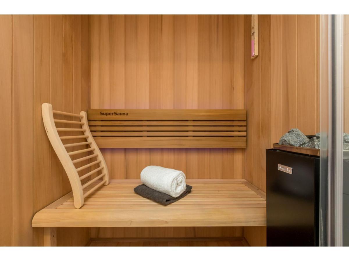 Beautiful Holiday Home With Sauna In A Quiet Wooded Area In Oostkapelle Buitenkant foto